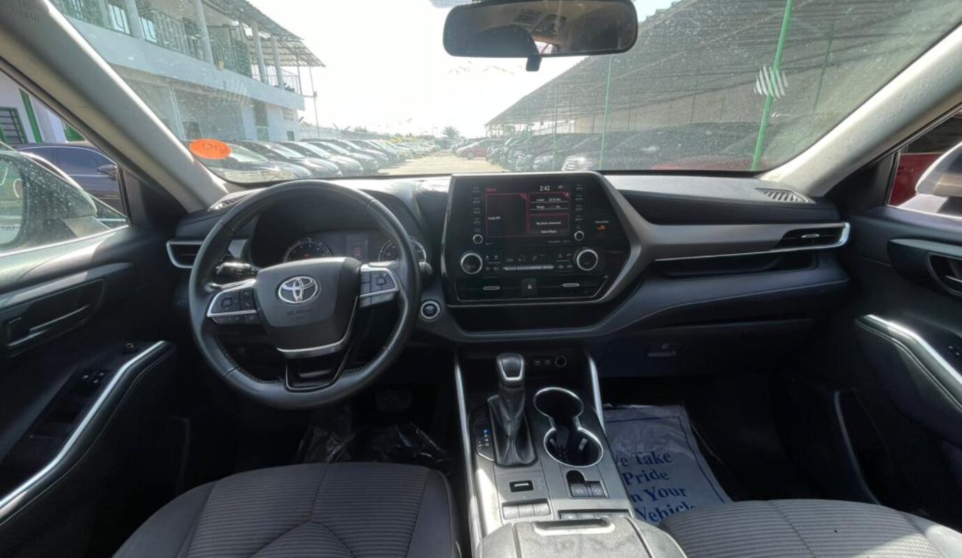 TOYOTA HIGHLANDER  2021
