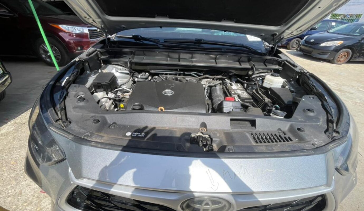 TOYOTA HIGHLANDER  2021