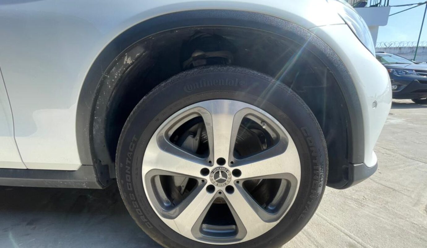 MERCEDES GLC300 4MATIC   2019