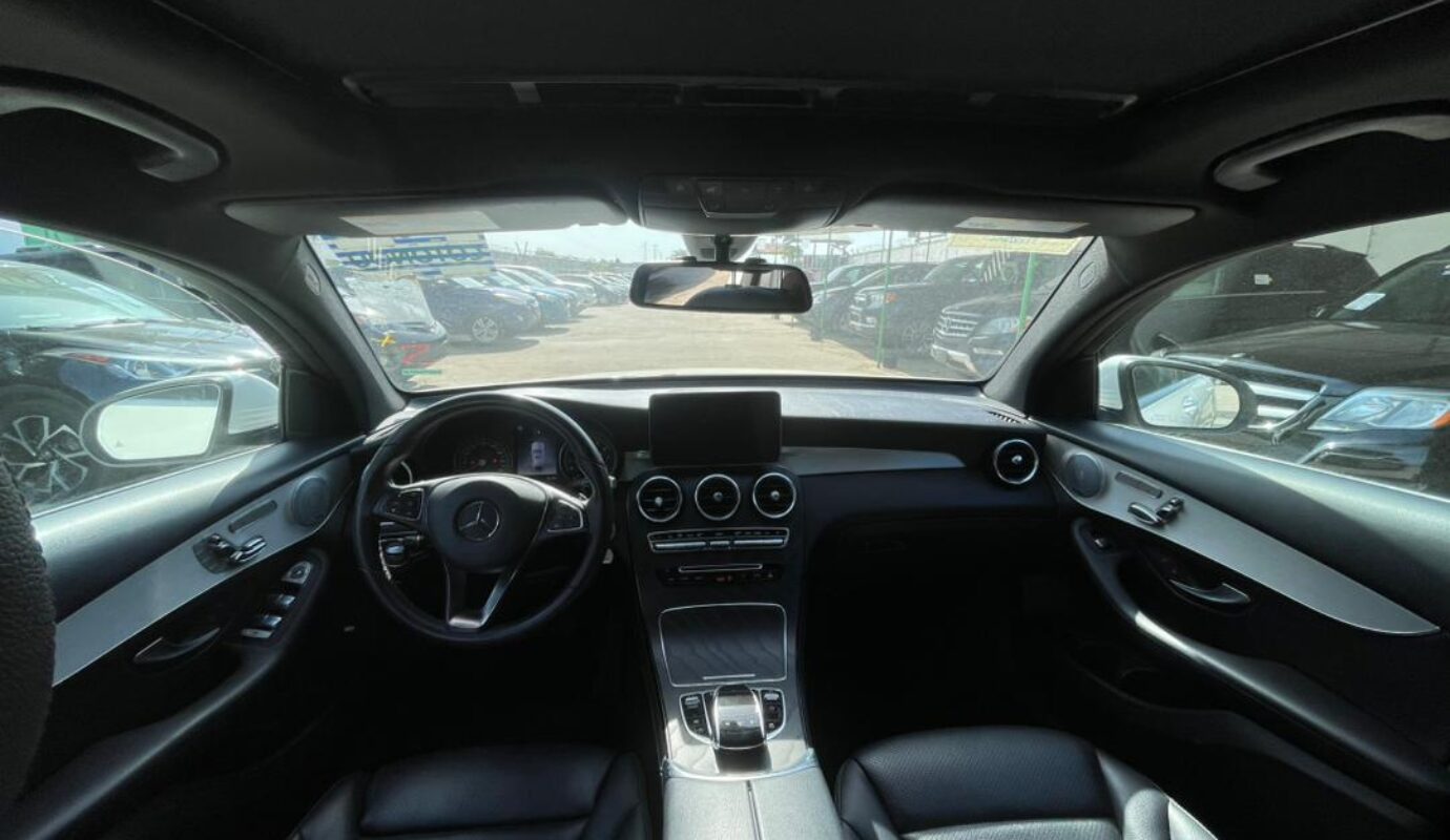 MERCEDES GLC300 4MATIC   2019