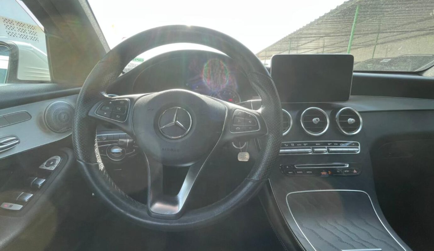 MERCEDES GLC300 4MATIC   2019