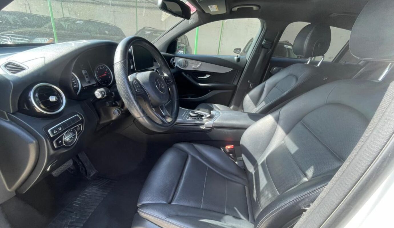 MERCEDES GLC300 4MATIC   2019