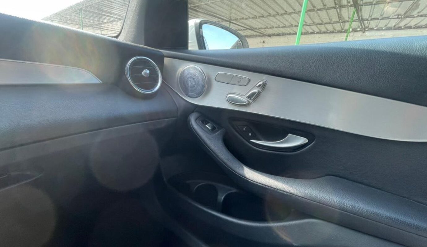 MERCEDES GLC300 4MATIC   2019