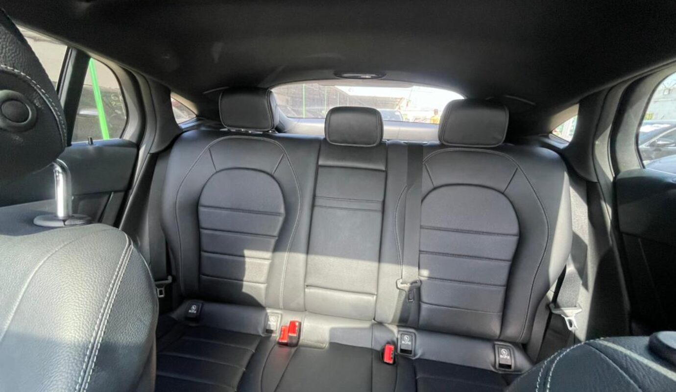 MERCEDES GLC300 4MATIC   2019