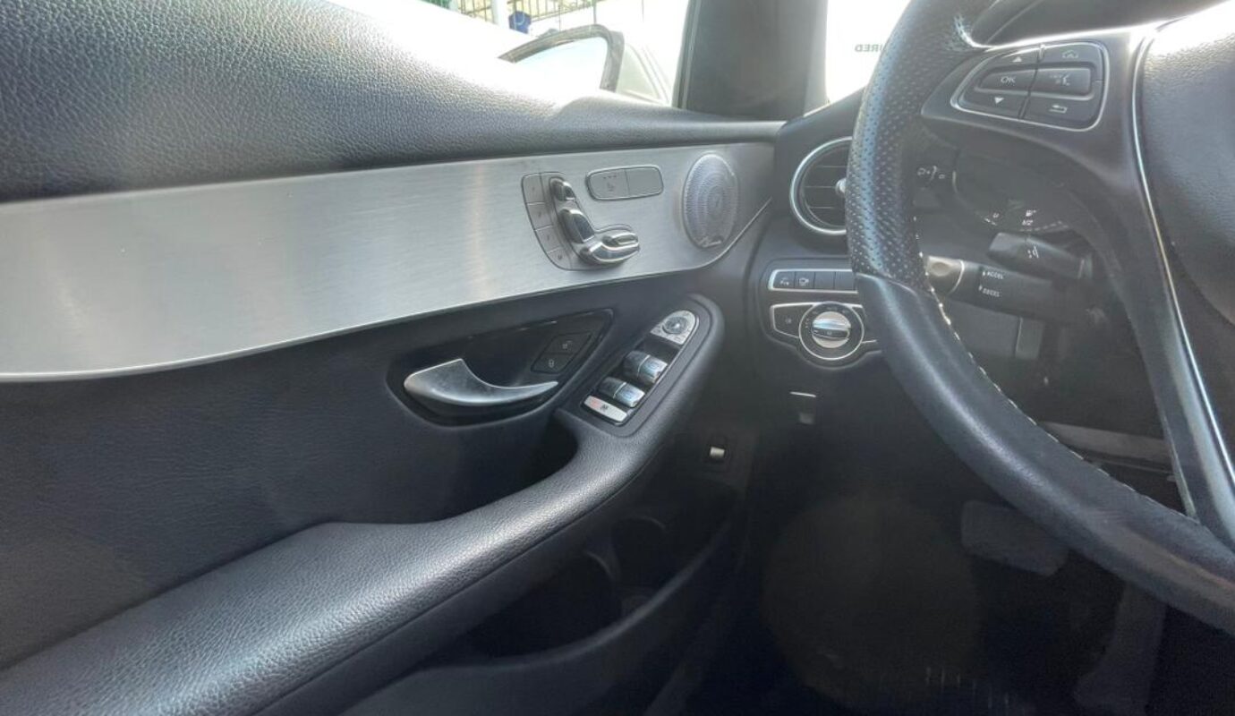 MERCEDES GLC300 4MATIC   2019
