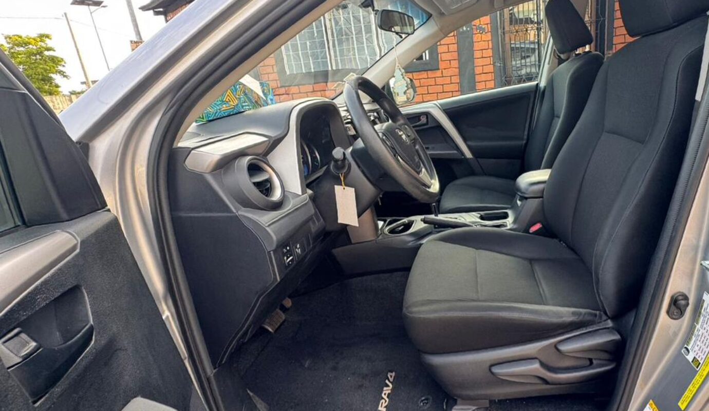 TOYOTA RAV4~LE